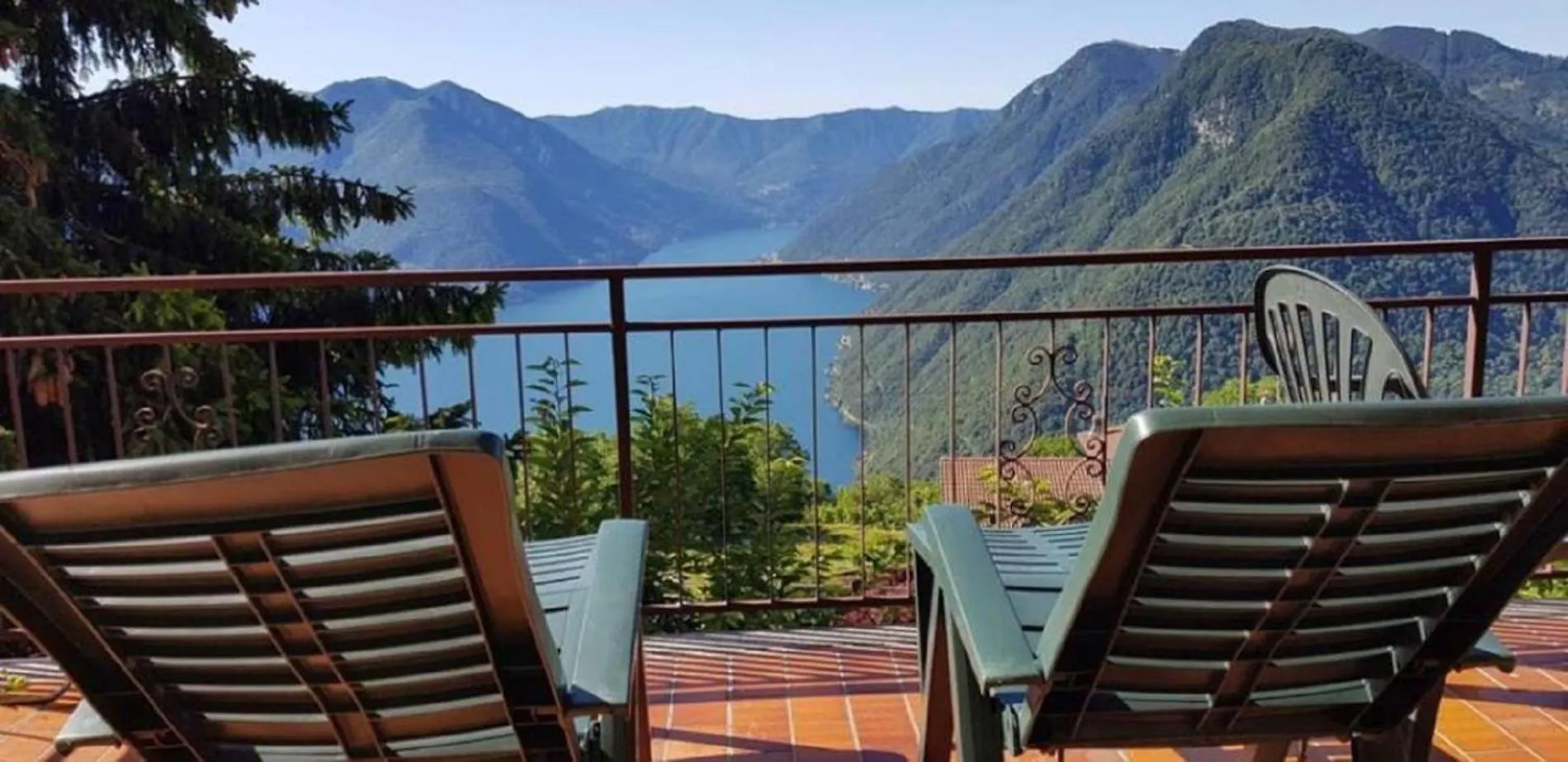 Villamarinapigra Lake View Apartments contacts