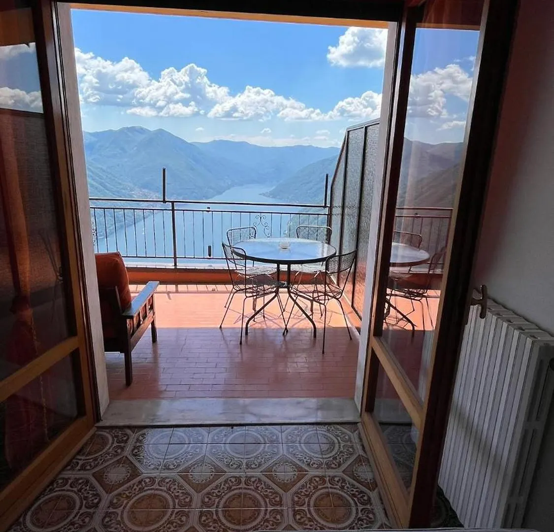 Villamarinapigra Lake View Apartments  Pigra